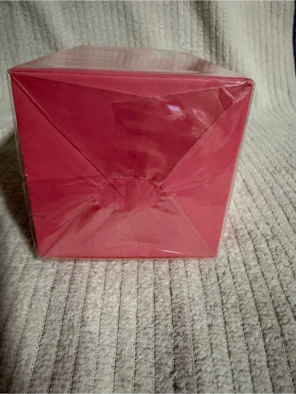 Valentino Donna Born In Roma Intense - Bright Pink & Black Box